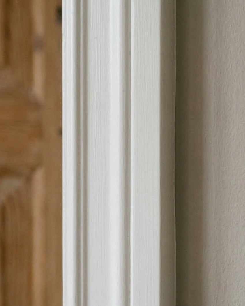 Na: dezelfde deurlijst, dezelfde hoek en hetzelfde licht, de plek is bijgewerkt